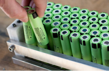 Differences Between Lead Acid and Lithium Ion Batteries.