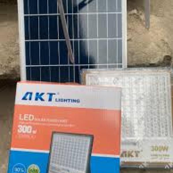 AKT 300W Solar Flood Light